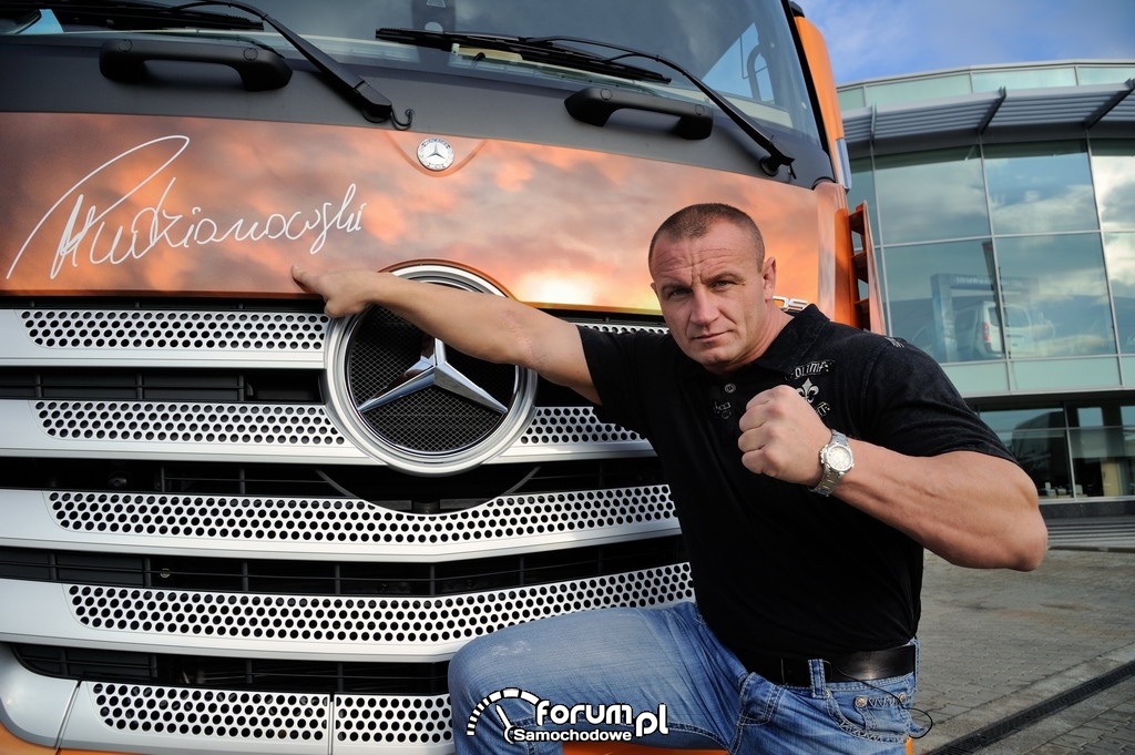 Mercedes-Benz Actros, Mariusz 'Pudzian' Pudzianowski