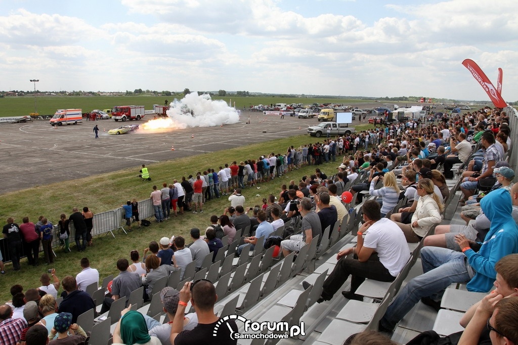 Publiczność - Extremizer Motor Show, Lotnisko Rudniki 2012