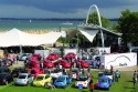 Zlot fanów VW Beetle na bałtyckiej plaży